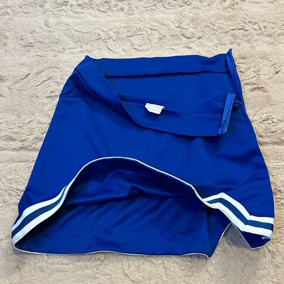 DANZCUE cheerleading skirt in size LC - Picture 11 of 11